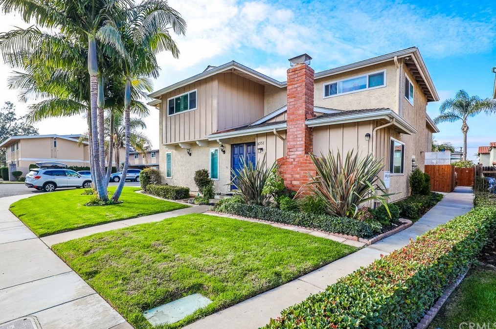 16551 Pro Cir, Huntington Beach, CA 92649-3745