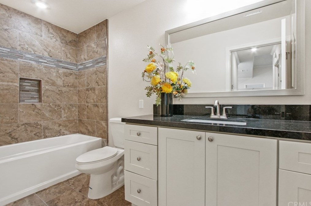 964 Calle Aragon, Laguna Beach CA  92637-3571 exterior