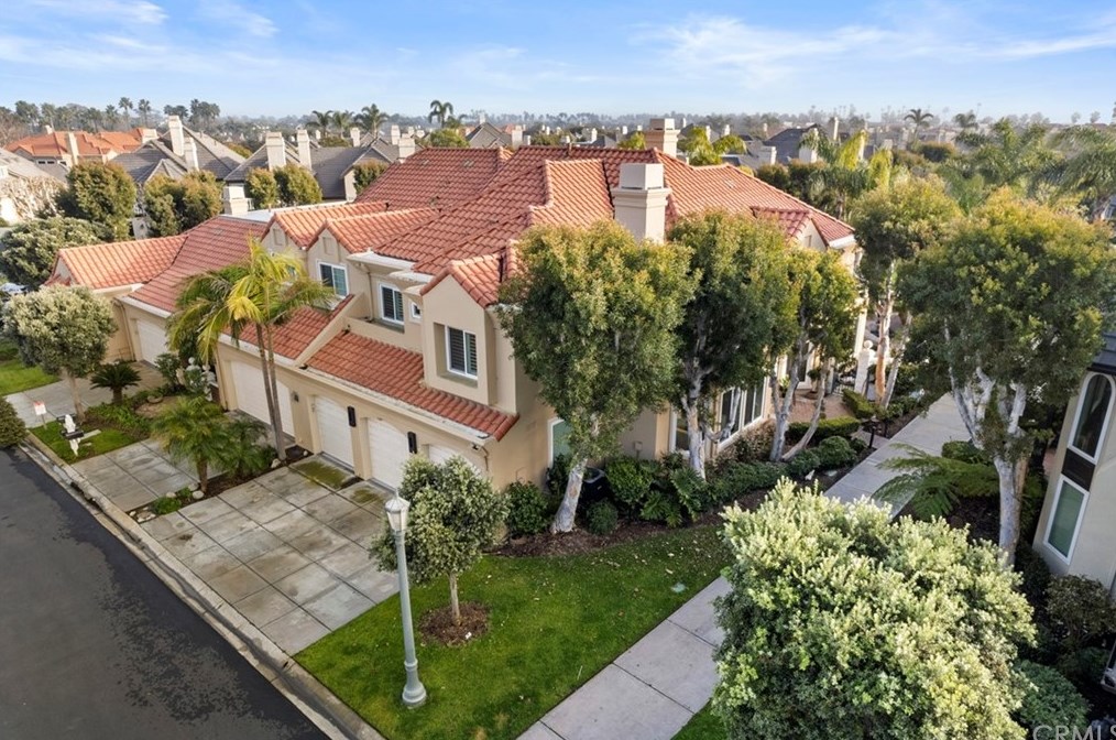 6112 Greenbrier Dr, Huntington Beach, CA 92648-5550