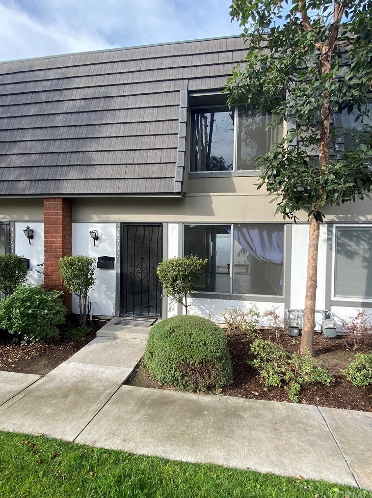 17731 Regency Cir, Bellflower, CA 90706
