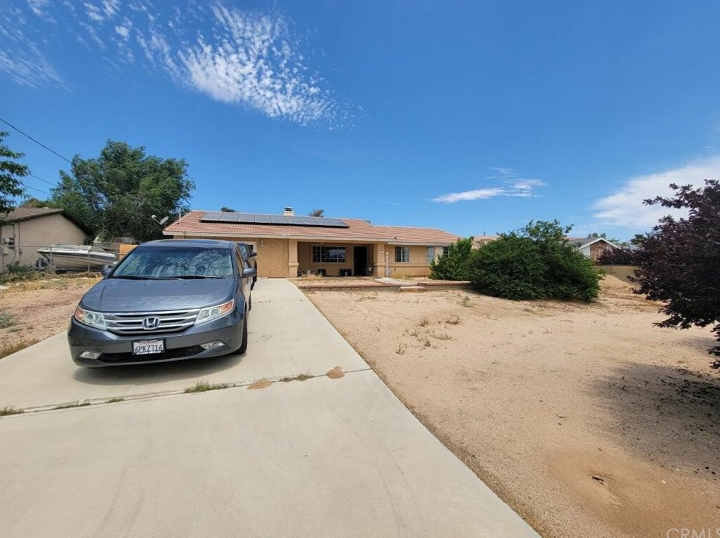 17000 Cholla Ave, Hesperia, CA 92345-6811