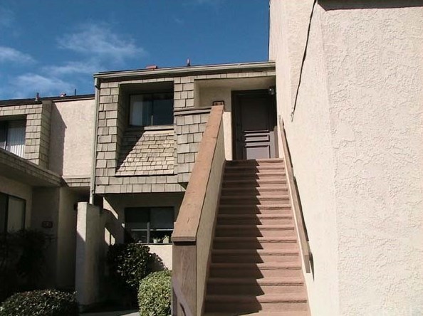525 S Ranch View Cir, Anaheim, CA 92807