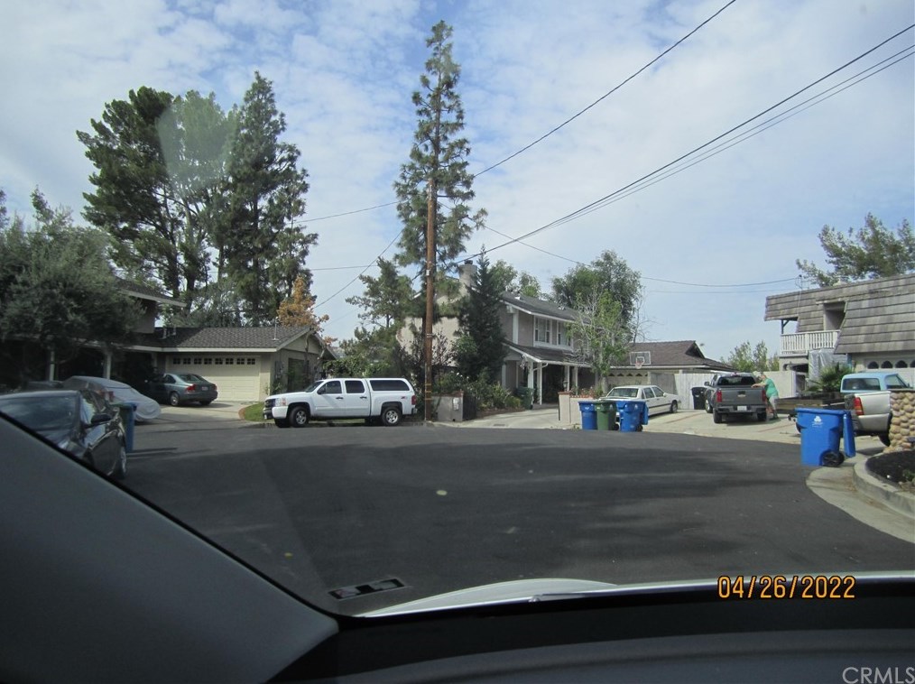 22137 Sonoma Pl, Chatsworth, CA 91311-4043
