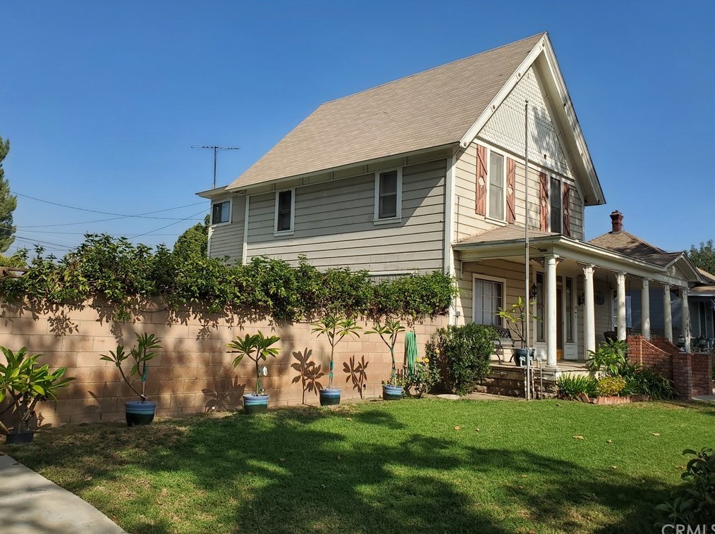 127 E 1st St, San Dimas, CA 91773