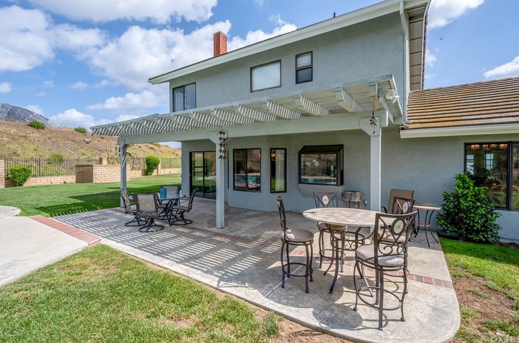 4540 Dorinda Rd, Yorba Linda CA 92887-1800 exterior