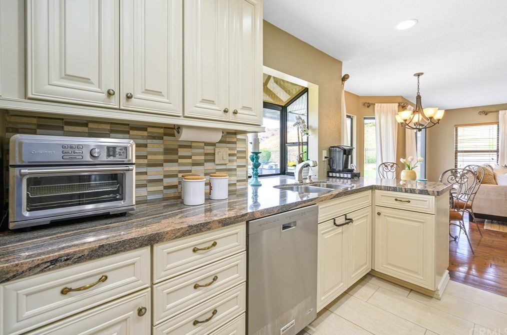 4540 Dorinda Rd, Yorba Linda CA 92887-1800 exterior