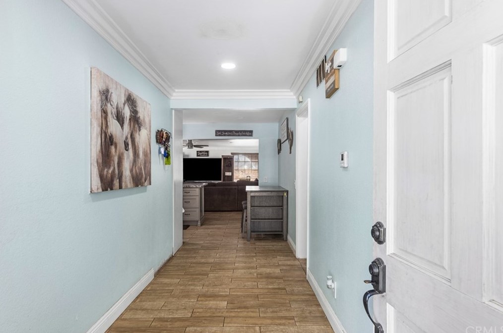 1602 Brentwood Dr, Corona, CA 92882-4770