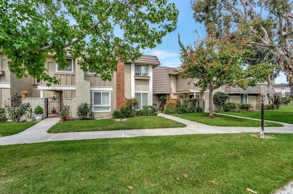 14372 Baker St, Westminster, CA 92683-4812