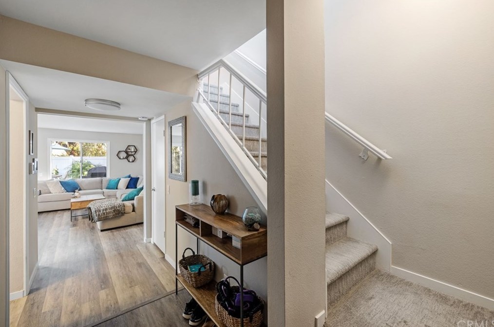 23761 Shore Ln, Laguna Beach, CA 92677-1695