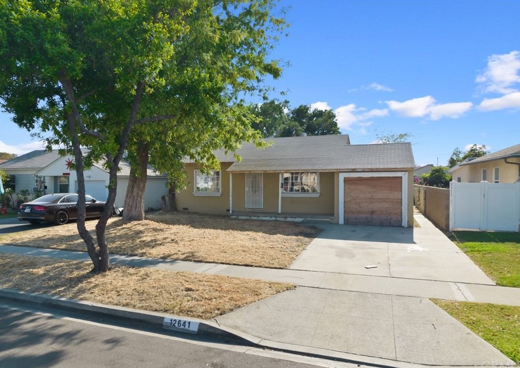 12641 Cornuta Ave, Downey, CA 90242