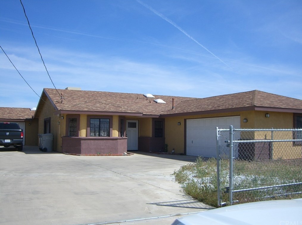 17896 Eucalyptus St, Hesperia, CA 92345