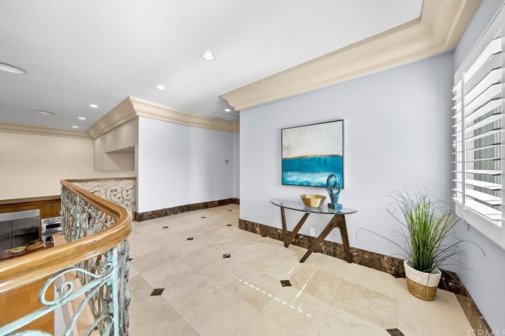 1219 Maple Ave, El Segundo CA  90245-3259 exterior