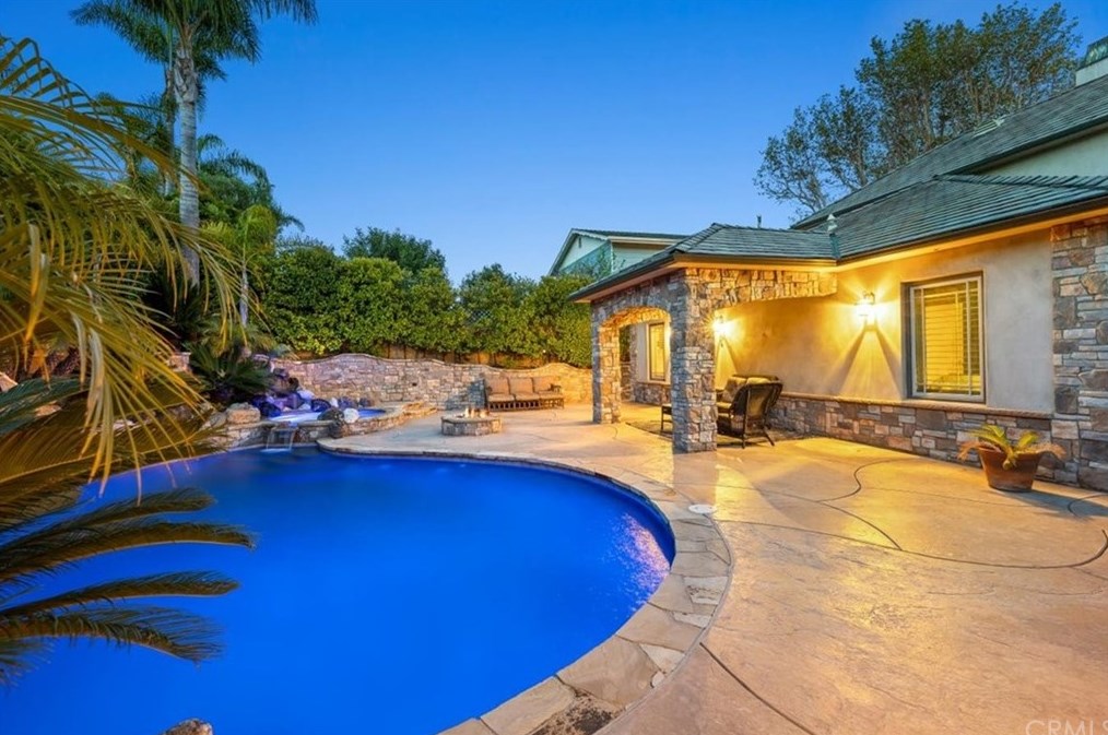 1219 Maple Ave, El Segundo CA  90245-3259 exterior