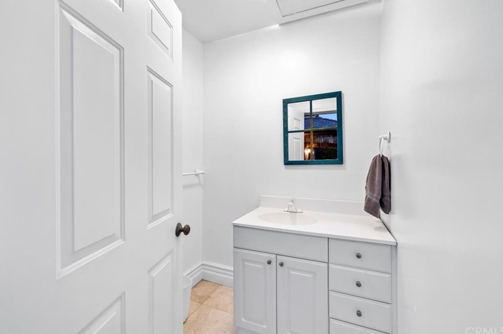 1219 Maple Ave, El Segundo CA  90245-3259 exterior