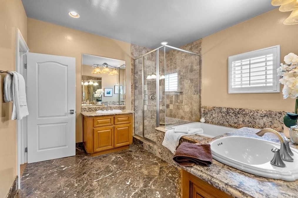 1219 Maple Ave, El Segundo CA  90245-3259 exterior