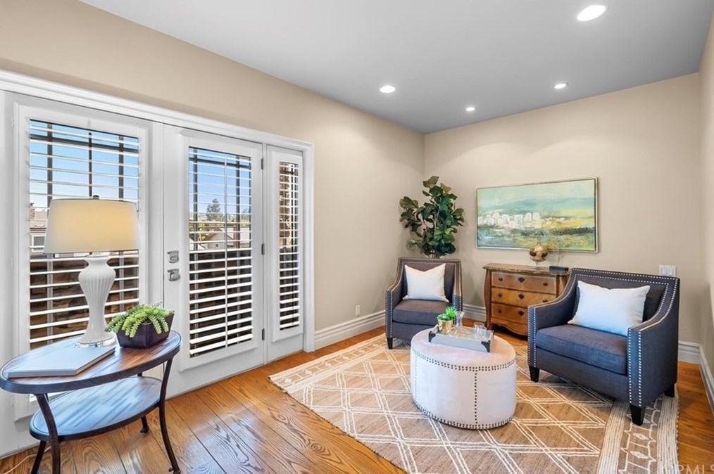 1219 Maple Ave, El Segundo CA  90245-3259 exterior