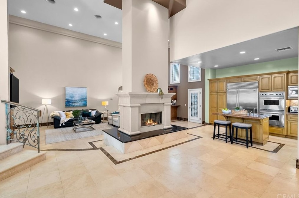 1219 Maple Ave, El Segundo CA  90245-3259 exterior