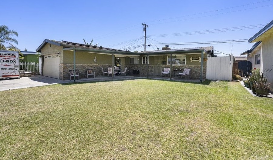 13147 Parise Dr, La Mirada, CA 90638-1825