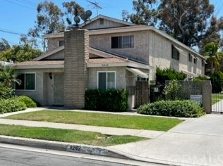 9242 Park St, Bellflower, CA 90706