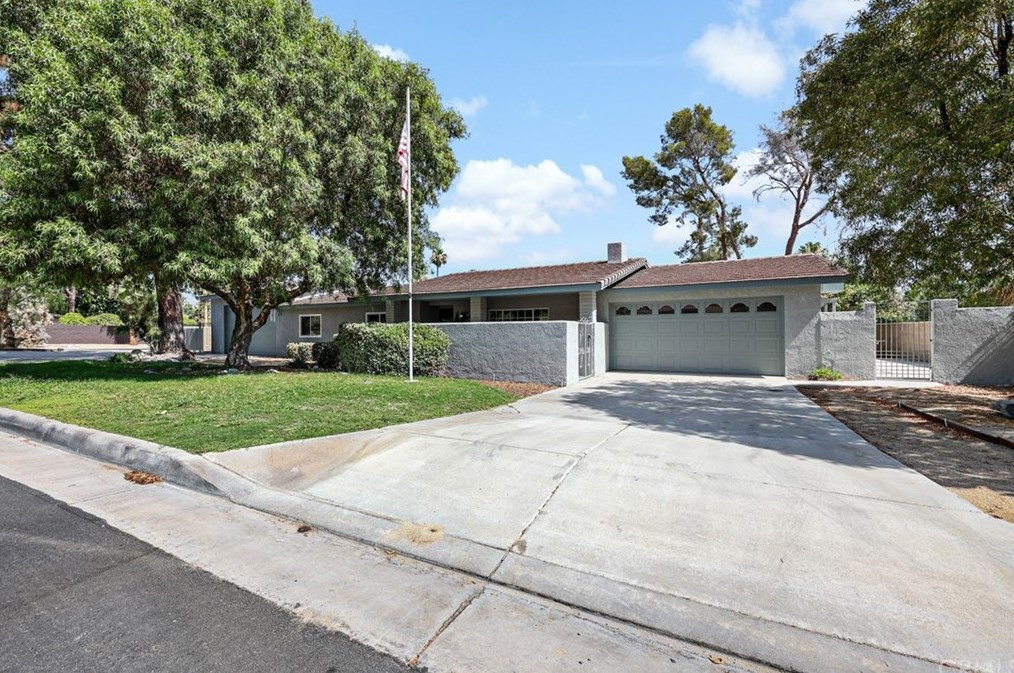 74150 Covered Wagon Trl, Palm Desert, CA 92260-5606