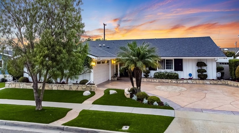 5241 Loyola Ave, Westminster, CA 92683-2724