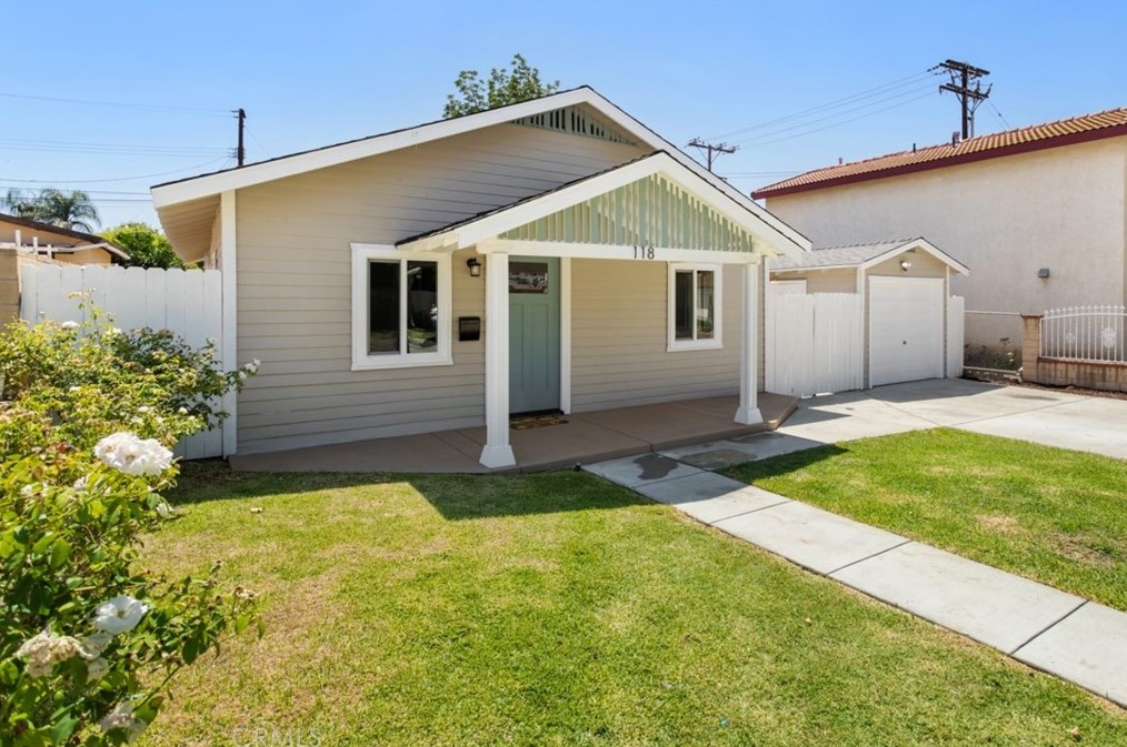 118 N Cypress St, La Habra, CA 90631