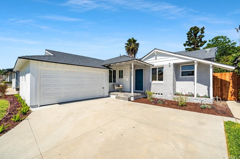250 La Plaza Dr, La Habra, CA 90631
