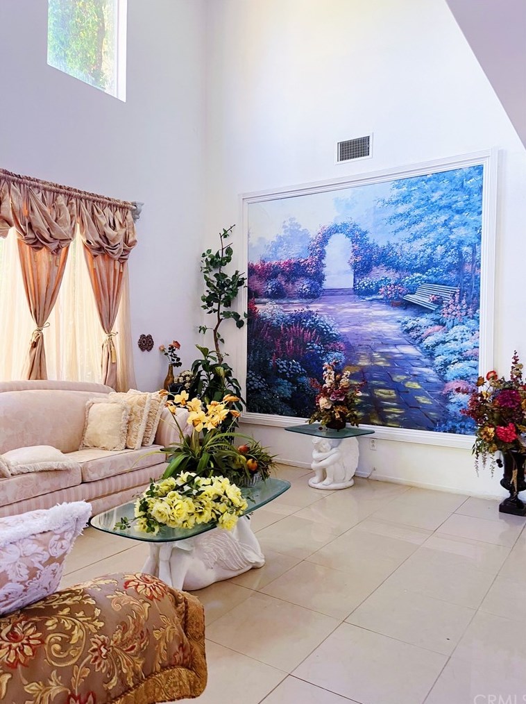 26262 Palm Tree Ln, Murrieta, CA 92563-7301