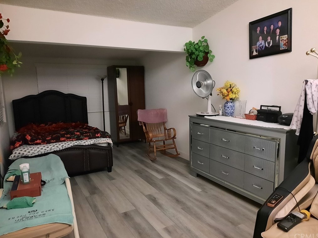 1562 Golden Rain Rd #44i, Seal Beach, CA 90740