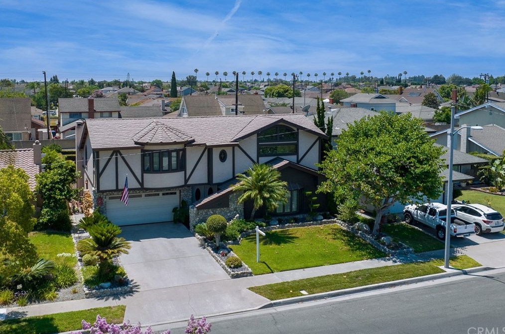 4852 Park Ave, Cypress, CA 90630