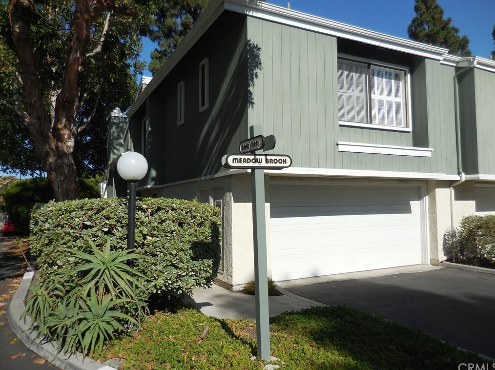 3446 Meadow Brk, Costa Mesa, CA 92626