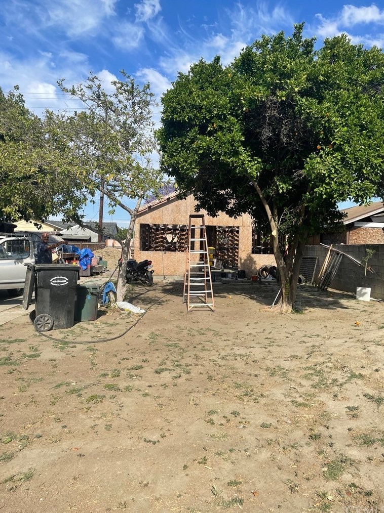 12914 S Thorson Ave, Compton, CA 90221