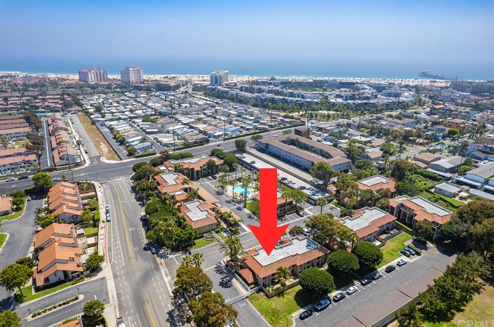 7671 Bay Dr, Huntington Beach, CA 92648-5869