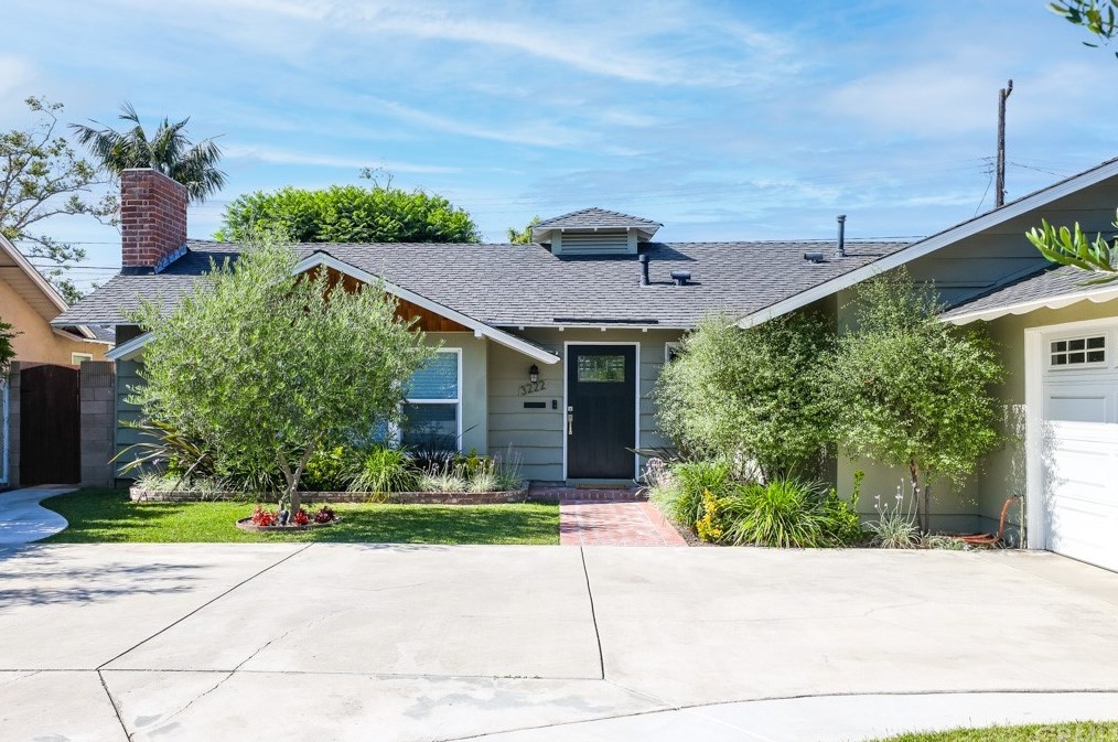 3222 Oak Grove Rd, Los Alamitos, CA 90720