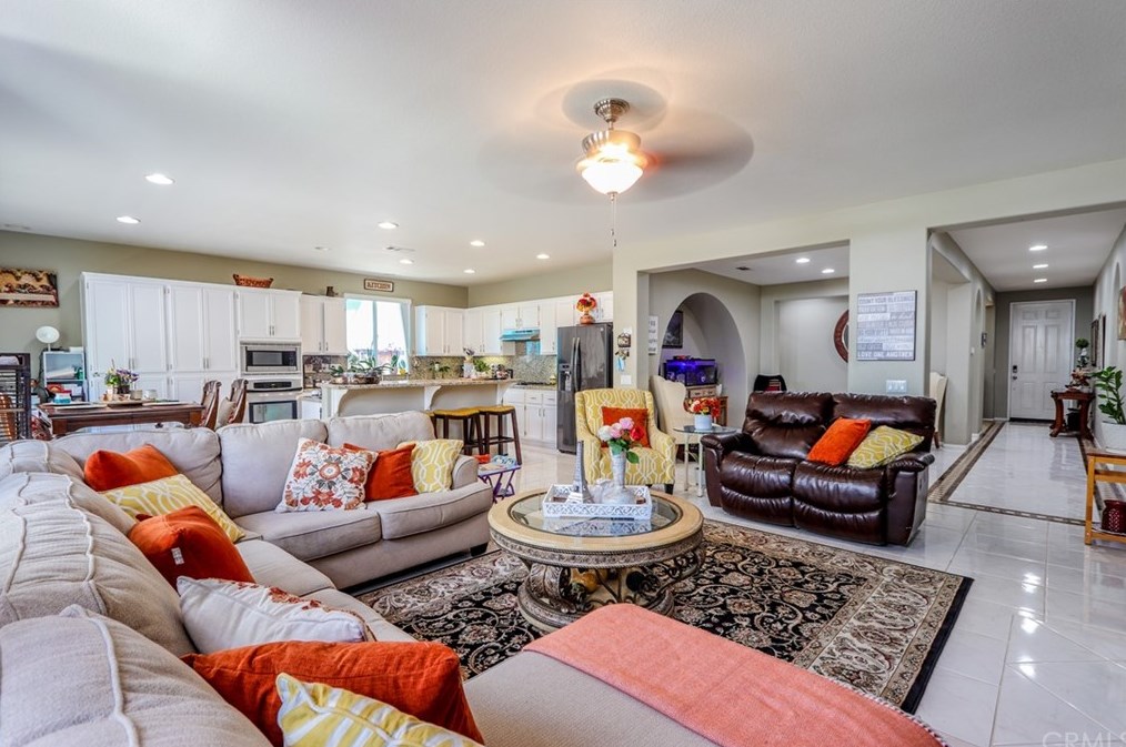 14685 Shady Valley Way, Moreno Valley CA  92555-5736 exterior