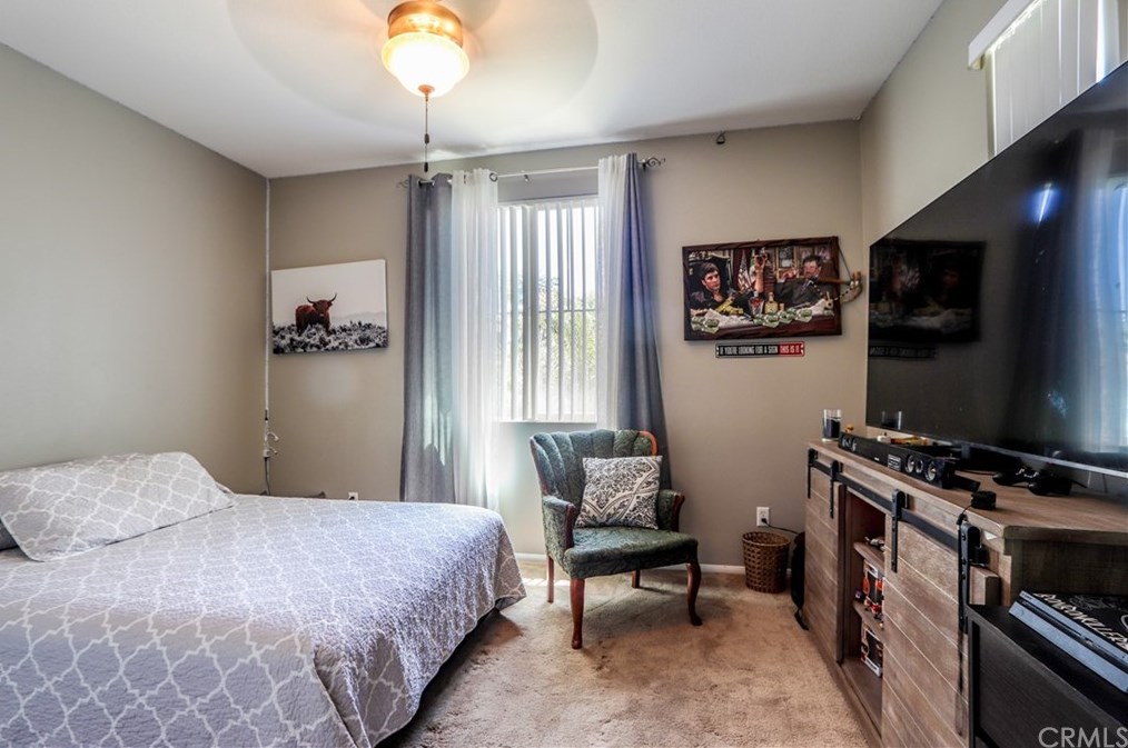 14685 Shady Valley Way, Moreno Valley CA  92555-5736 exterior