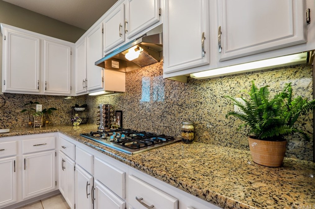 14685 Shady Valley Way, Moreno Valley CA  92555-5736 exterior