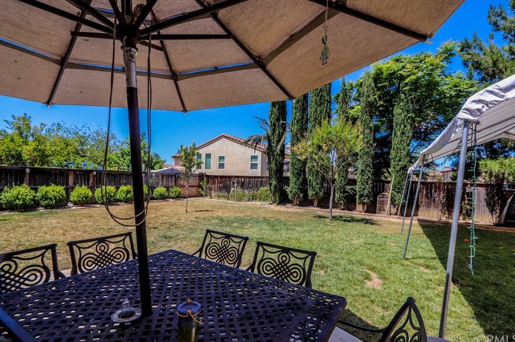 14685 Shady Valley Way, Moreno Valley CA  92555-5736 exterior