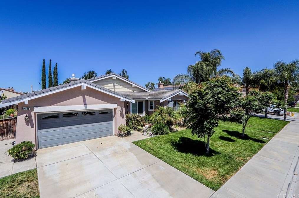 14685 Shady Valley Way, Moreno Valley CA  92555-5736 exterior