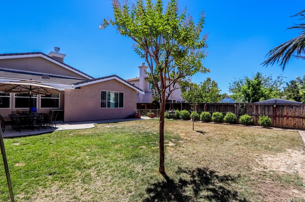 14685 Shady Valley Way, Moreno Valley CA  92555-5736 exterior