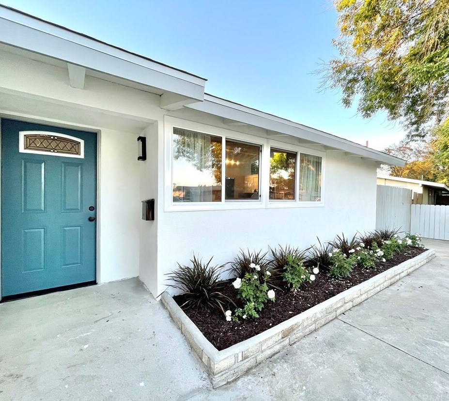 2435 Santa Ysabel Ave, Fullerton, CA 92831
