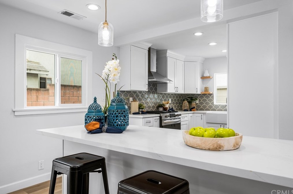 5415 Chesley Ave, Los Angeles CA  90043-2422 exterior
