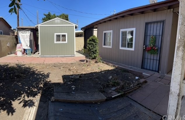 1315 12th St, Santa Ana, CA 92703-2127