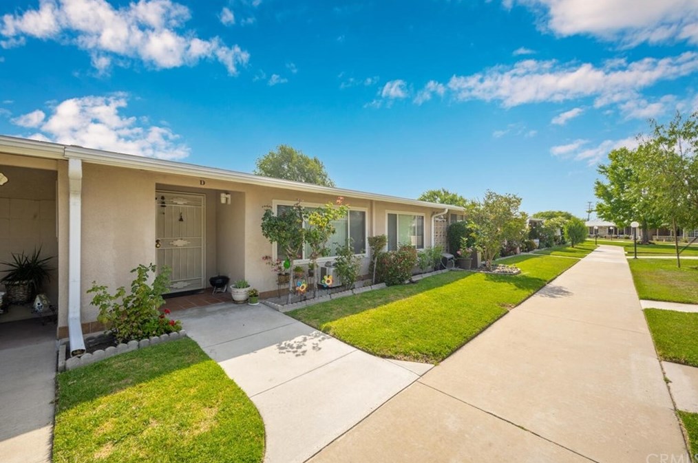 1340 Kenwood #156d, Seal Beach, CA 90740
