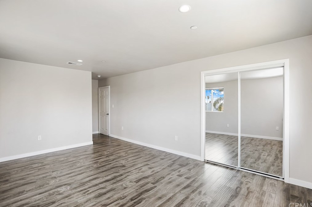 1205 37th Dr, Los Angeles CA  90007-4212 exterior