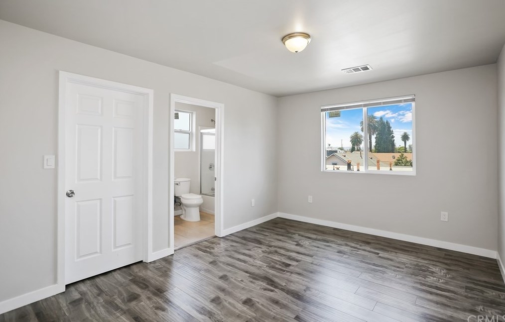 1205 37th Dr, Los Angeles CA  90007-4212 exterior