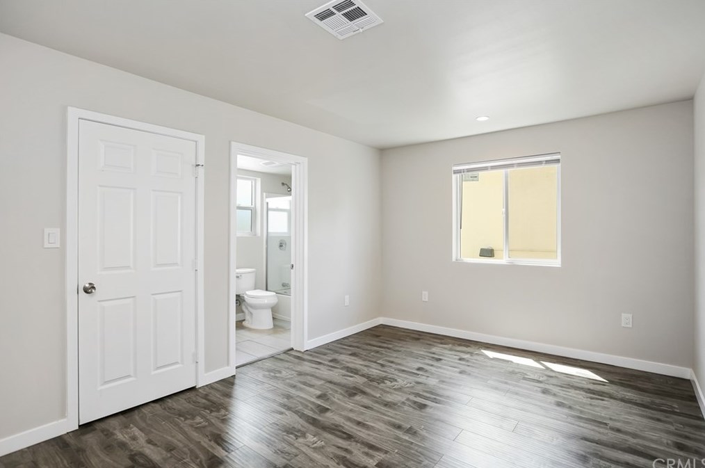 1205 37th Dr, Los Angeles CA  90007-4212 exterior