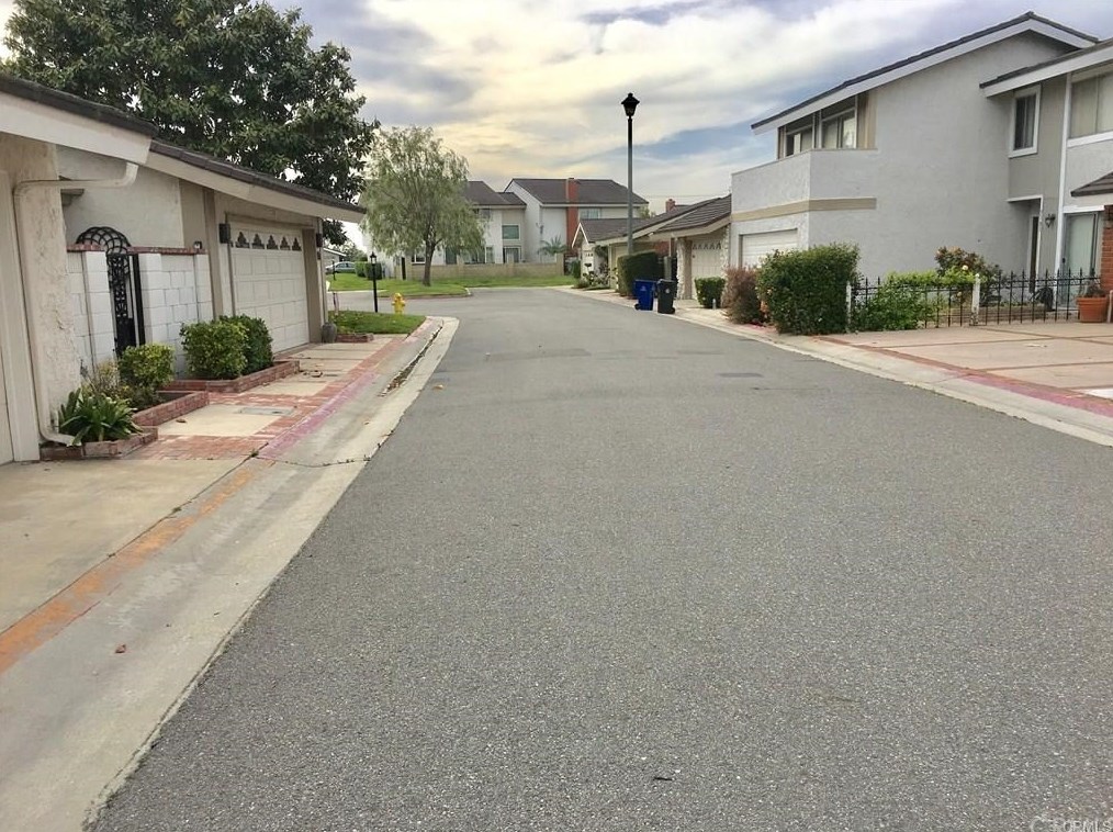 5106 Blackpool Rd, Westminster, CA 92683