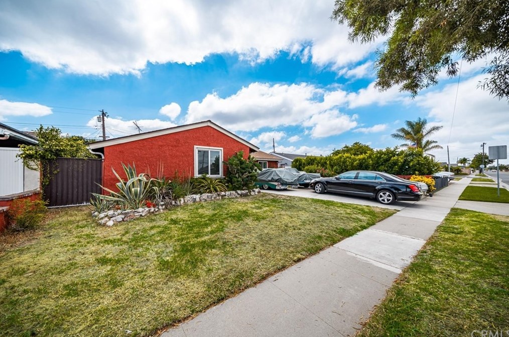 10130 Holder St, Buena Park, CA 90620