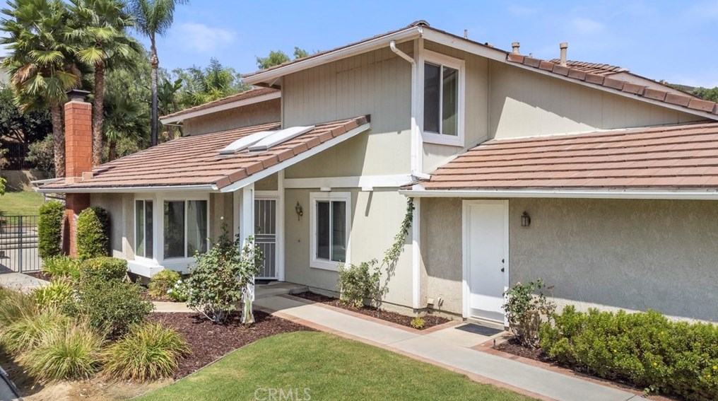 3935 Ravenswood Dr, Yorba Linda, CA 92886-6904
